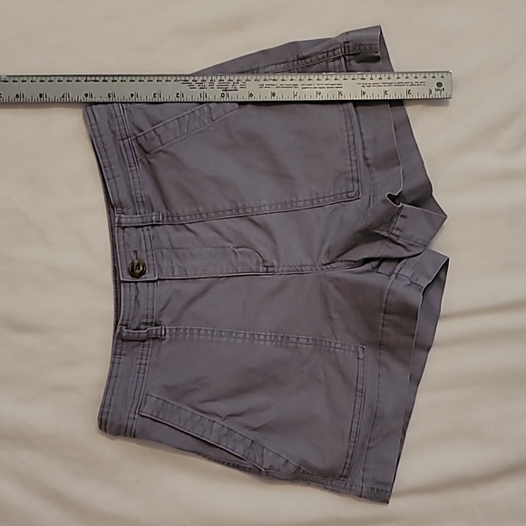 A New Day grey cargo shorts women's size 8 - Picture 2 of 4